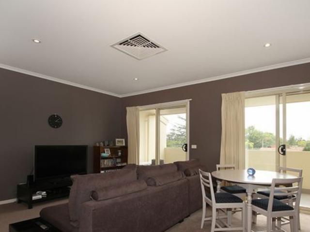 Lovely One Bedroom Apartment In City