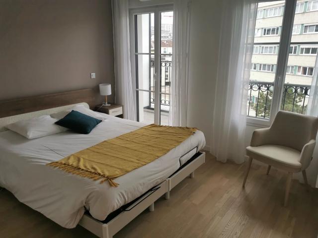 Lovely one bedroom flat in the center of Puteaux near la Défense