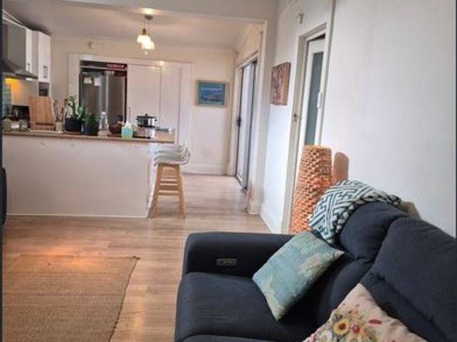 Lovely old bungalow in superior condition very quiet location tree lined street close to transport and ardale shopping centre