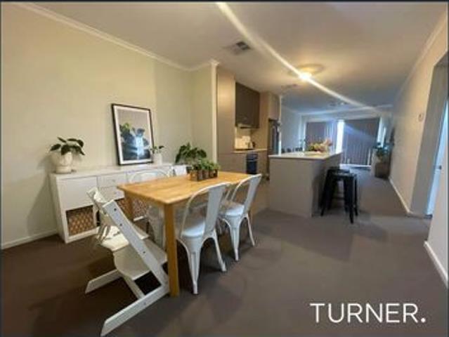 Lovely low maintenance home in quiet street