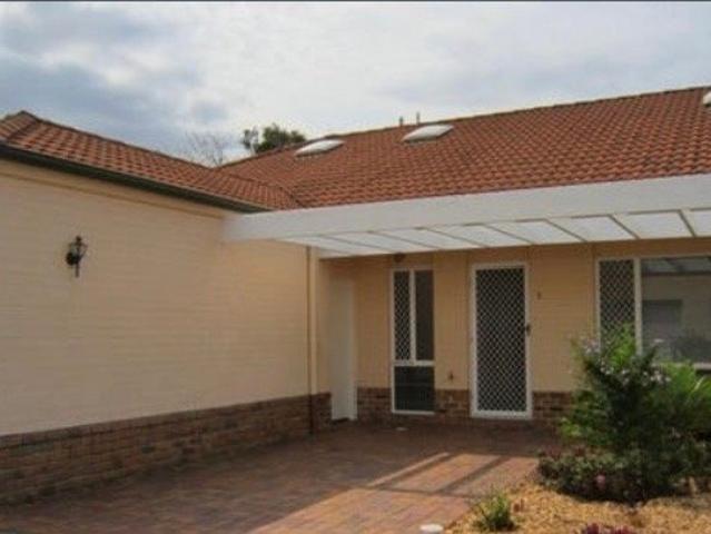 Lovely low set townhouse near central Capalaba