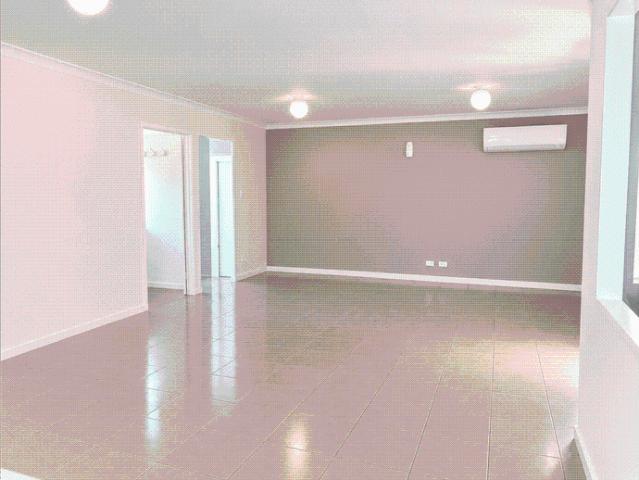 Lovely Lowset Home