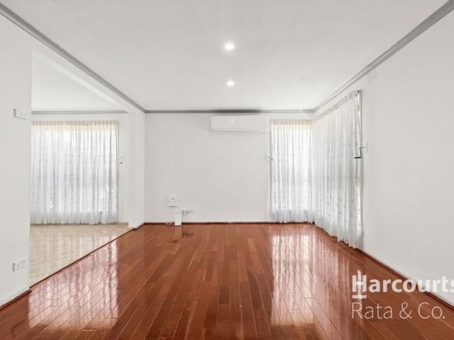 Lovely Lalor Living in Prime Location!