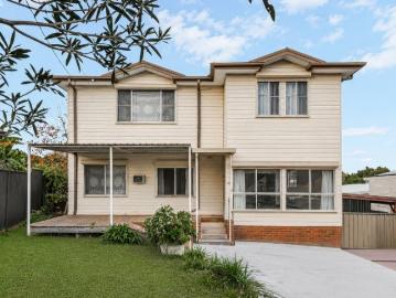 Lovely living in Lily Place!