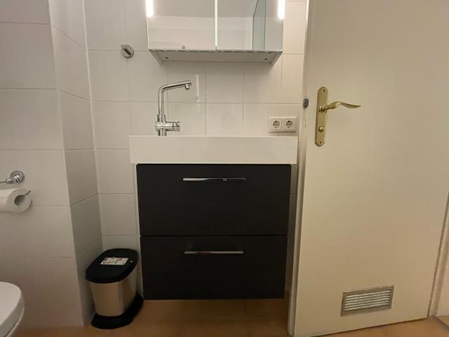 Lovely Modernised Studio at Prime Location