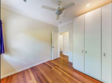 Lovely Mitchelton home with pool