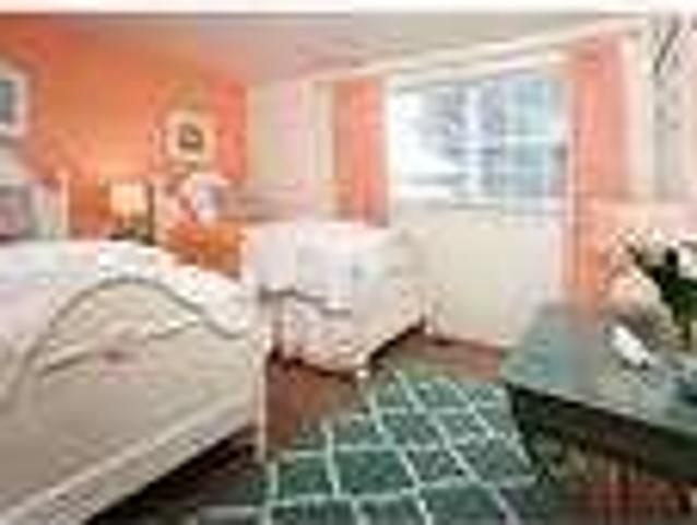 Lovely Newport News, 2 bed, 2 bath