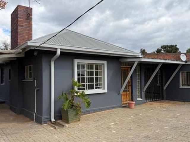 lovely, neat 3 bedroom house for ren.