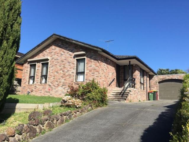 Lovely neat & tidy 3 bedroom family home!