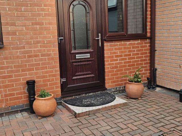 Lovely self Contained Ground Floor Flat