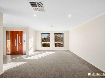 LOVELY SINGLE LEVEL FAMILY HOME