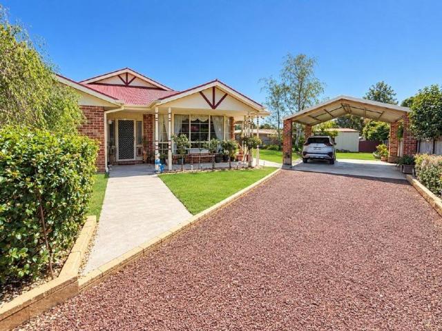 Lovely spacious family home beautifully maintained