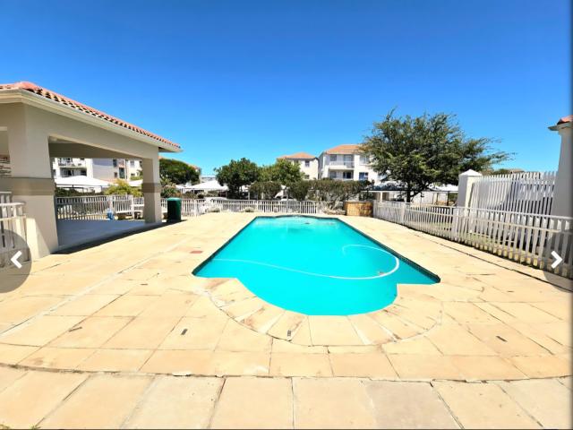 Lovely, spacious two bedroom apartment with mountain views