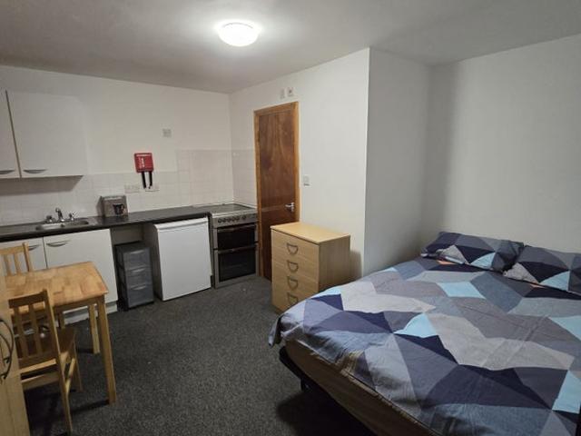 Lovely Studio Flat in Palmers Green