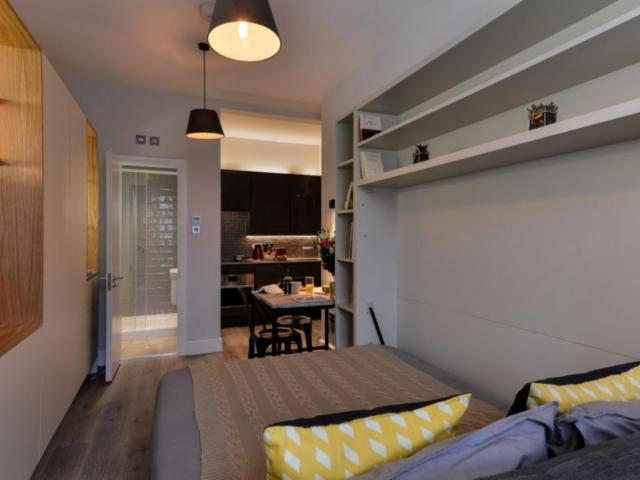 Lovely studio very close to Notting Hill Gate Library Has an Apartment