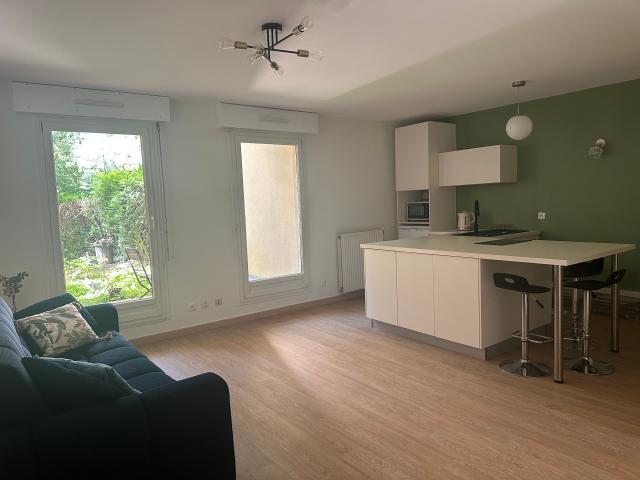 Lovely studio with a garden, 1 minute from Annecy train station