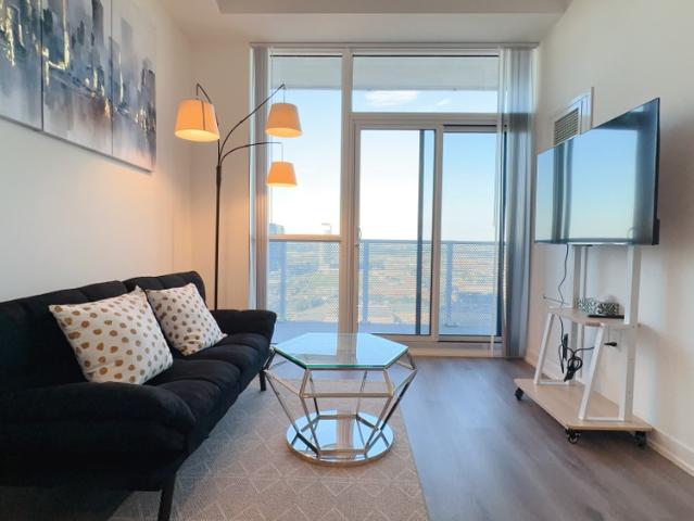 Lovely Stylish 1 Bedrm Condo at VMC
