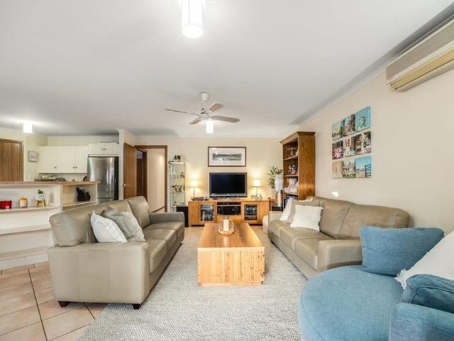 Lovely, Stylish & Cat Friendly Family Home in Gilles Plains