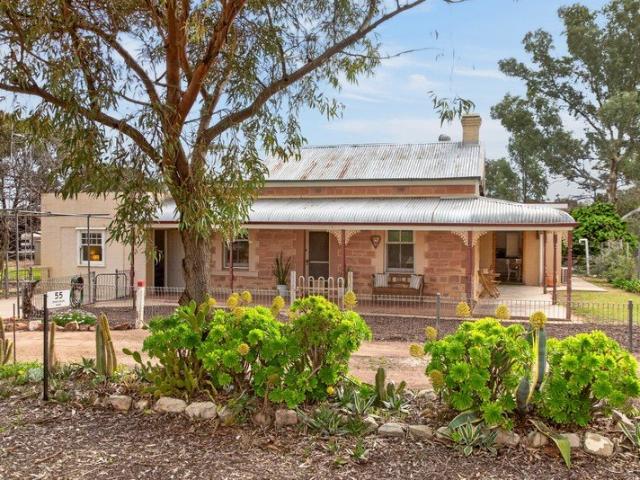 Lovely Stone Cottage in Ideal Rural Setting