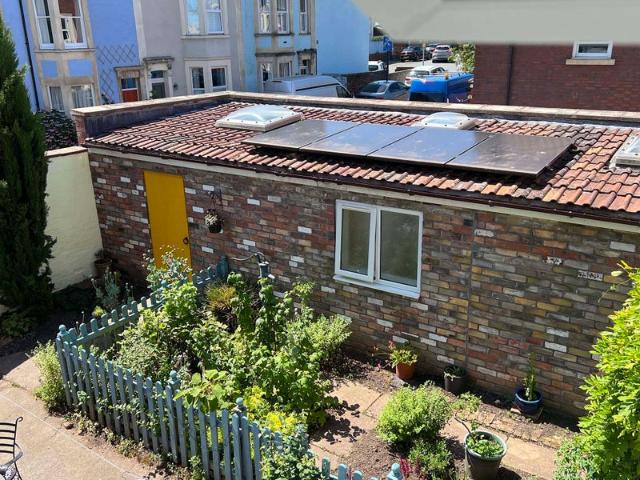 Lovely part furnished studio flat in Southville