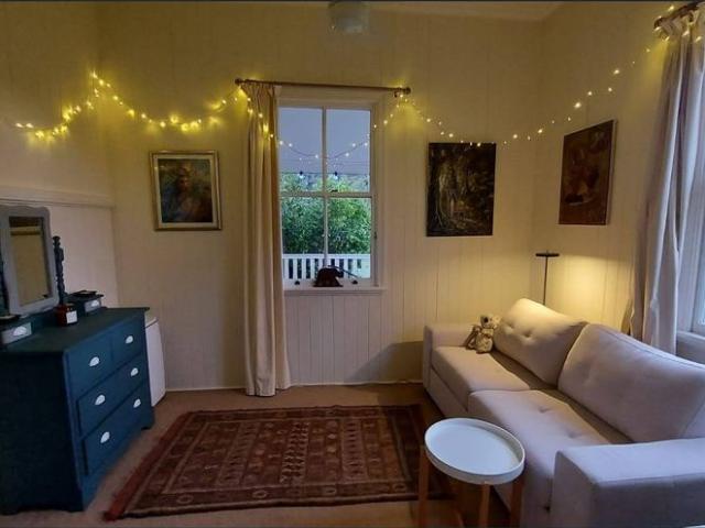 LOVELY QUEENSLANDER HOME RURAL SETTING EXCELLENT VIEWS