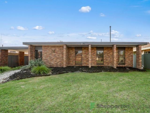Lovely & Renovated Family Home!