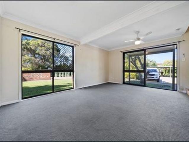 Lovely Townhome in Quiet Complex