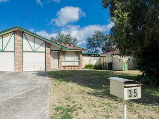 Lovely Three Bedroom Duplex in a Convenient Location!