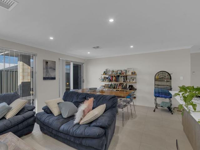 Lovely Three Bedroom Home in Baldivis