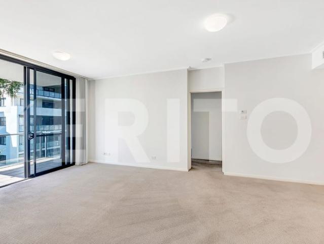 LOVELY Two Bedroom Apartment with Study