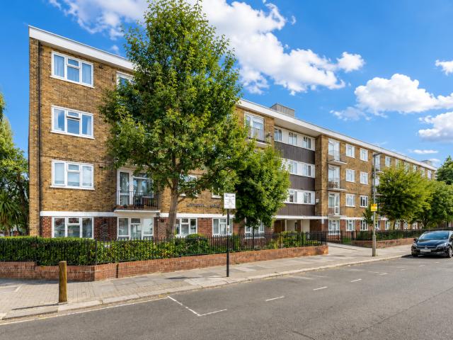 Lovely Two Bedroom Flat to Let in Battersea