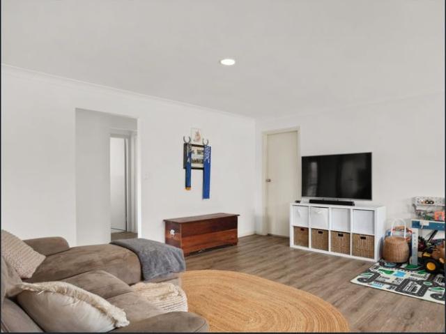 Lovely Two Bedroom Unit