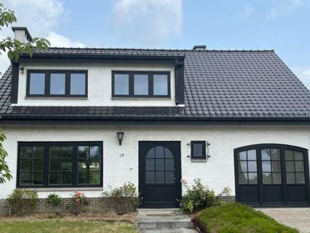 Lovely villa 3 bedrooms + 2 bathrooms + Office