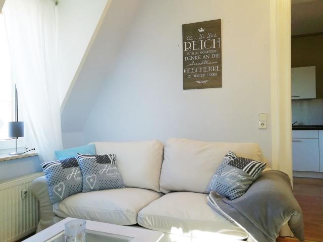 Lovingly furnished apartment in a nice neighborhood in Dresden, Dresden Amsterdam Apartments for Rent