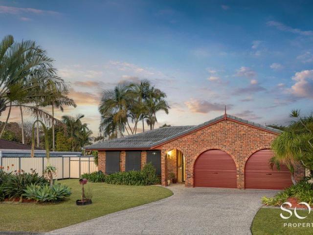 Lovingly Held Family Home in a Quiet Carseldine Cul de Sac