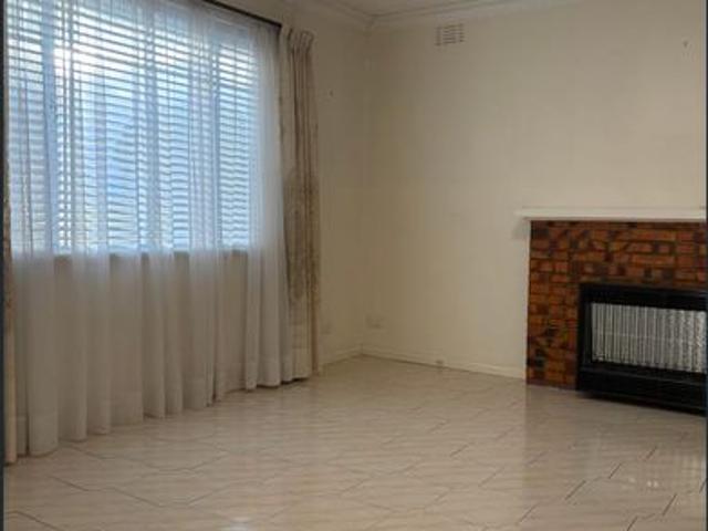 Lovingly Maintained Family Home with Huge Outdoor Space