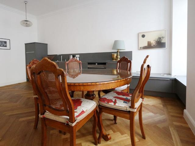 Lovley refurbished apartment in historical building near Museum island, Berlin Amsterdam Apartments for Rent