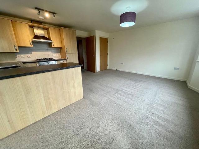 LOWTHER ROAD, CHARMINSTER P07682