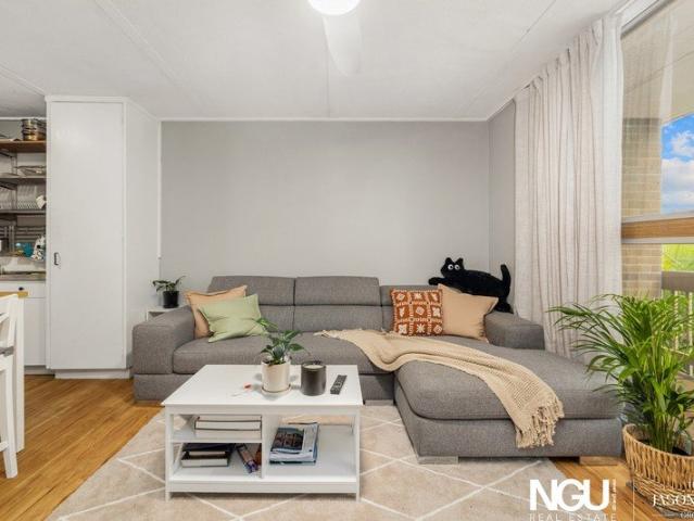 Low Body Corporate + Spacious Two Bedroom Apartment in a Prime Indooroopilly Location