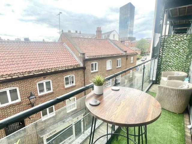 Low Friar Street, Newcastle upon. 2 bed apartment to rent £1,350 pcm £312 pw