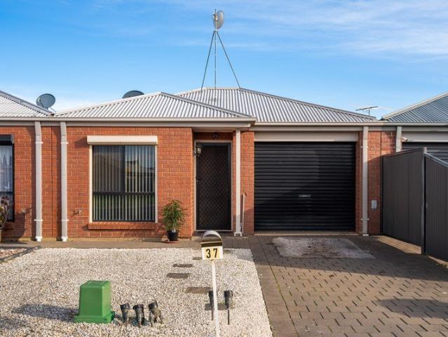 Low Fuss Courtyard Home