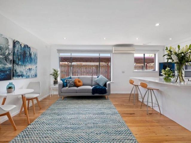 Low Maintenace Living In Great Location