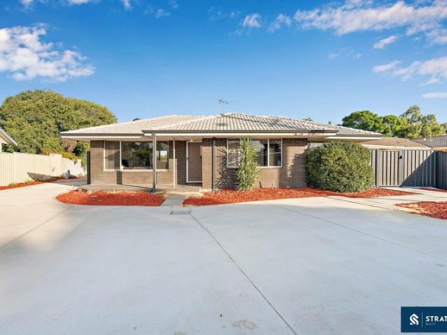 Low Maintenance 3 Bedroom Home In Prime Location Near to All Amenities!