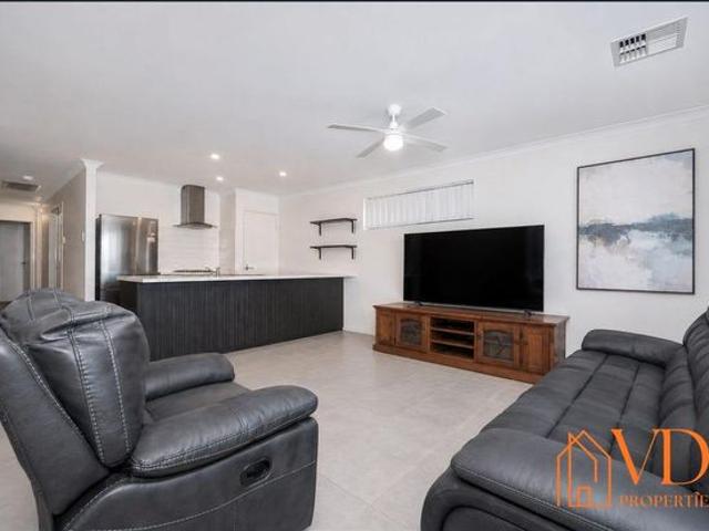 Low Maintenance 3x2 Home with Modern Comfort!
