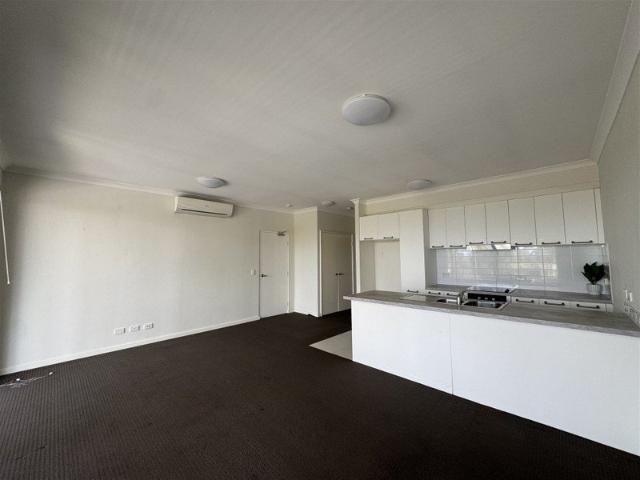 LOW MAINTENANCE 1 BEDROOM APARTMENT
