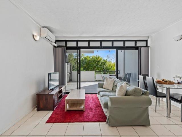 Low Maintenance 1 Bedroom in Prime Yeronga Location