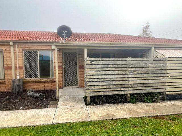 Low Maintenance 1 Bedroom Unit in Over 55s Village
