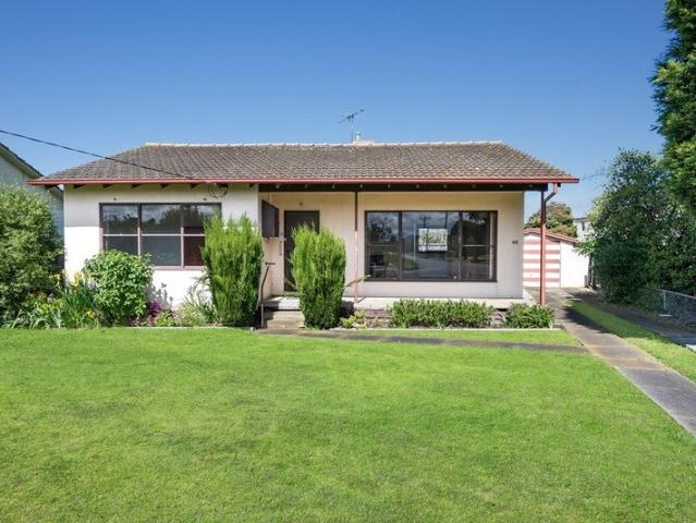 Low Maintenance 2 bedroom home!