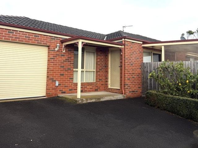 Low Maintenance 2 Bedroom Unit