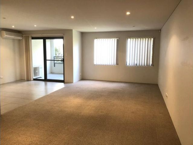Low maintenance 2 bedroom unit